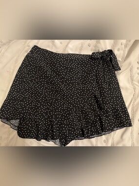 NWOT SHEIN Black & White Polka Dot Mini Skort